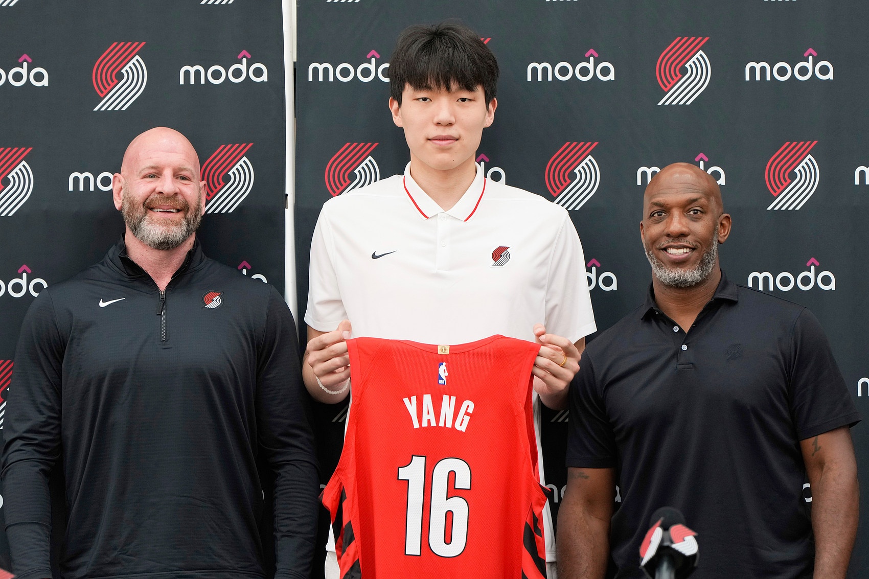👀美记:开拓者&篮网适合杨瀚森 他去季后赛球队反而没出场机会